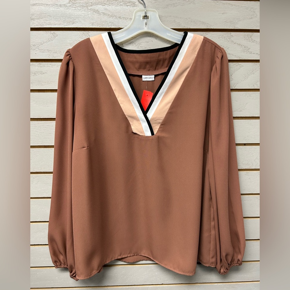Elegant Dust Pink V-Neck Blouse with Cream and Black Accents